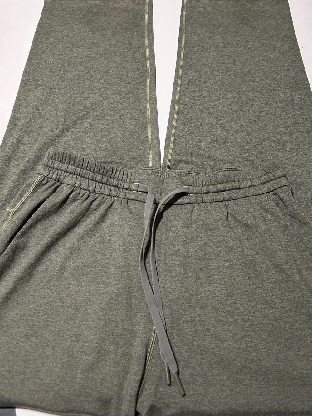lululemon athletica soft jersey tapered pant medium